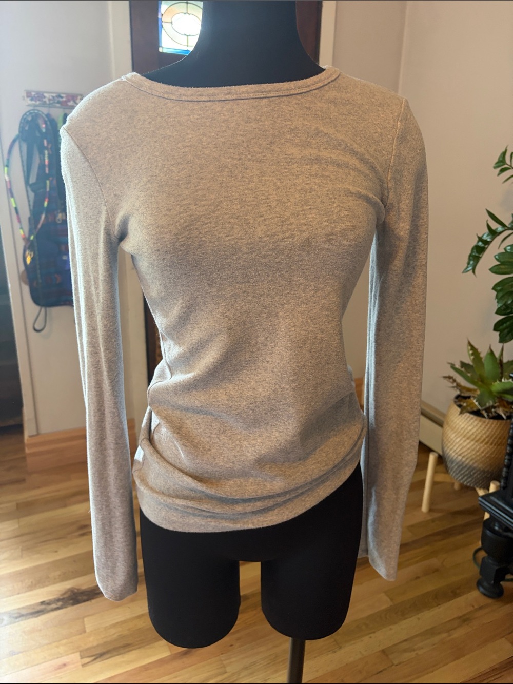Gap small tall Classic Women's Long-Sleeve Crewneck Top - Gray